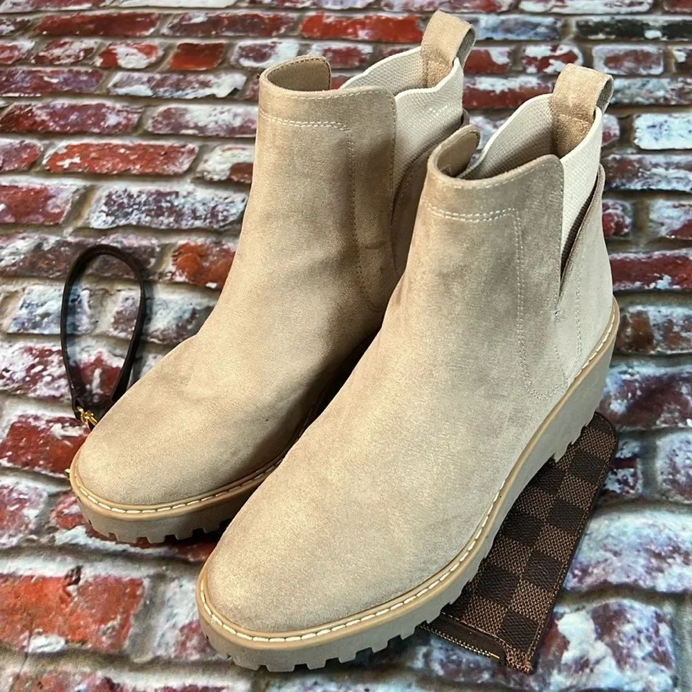 * DOLCE VITA Rielle ankle boot suede chunky lug sole